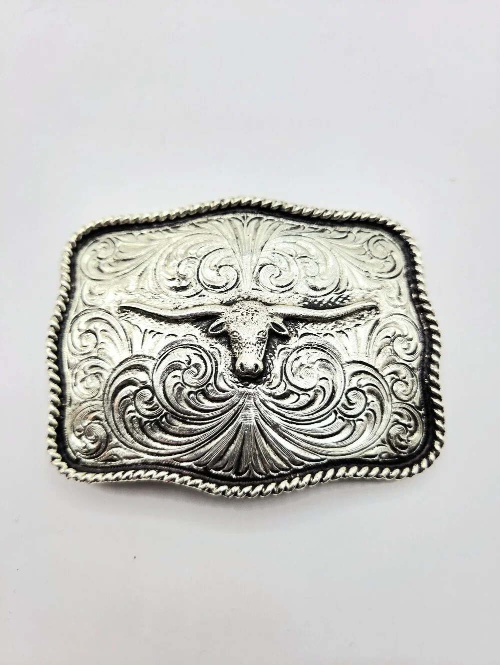 N/A ornate silver
